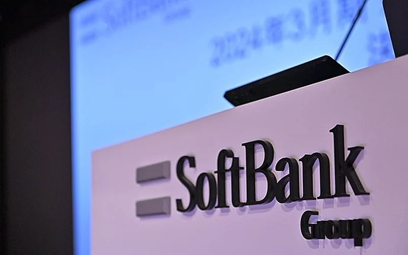 Visual for this record: SoftBank's own filings record the pullback after 2021
